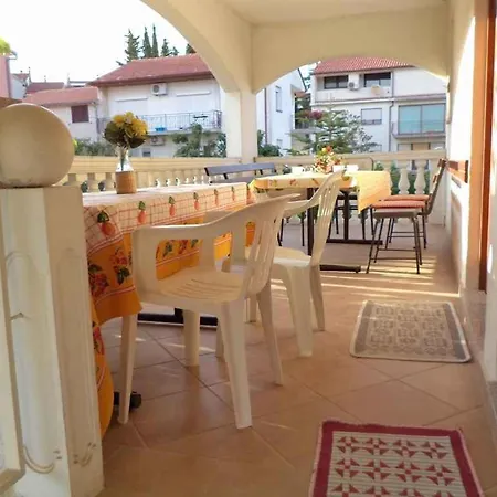 In - Istrien 11382 Apartamento *
