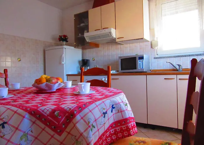 In - Istrien 11382 * Pula